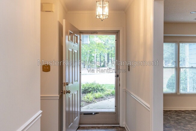 Building Photo - 1507 Laureldale Dr