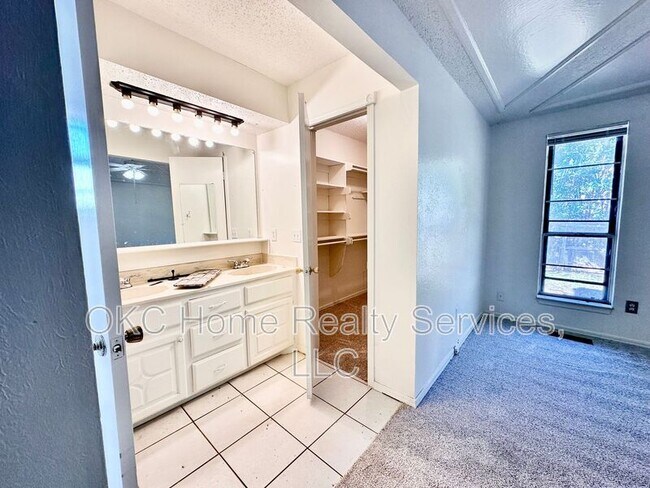 Building Photo - 9817 Grimsbey Ct