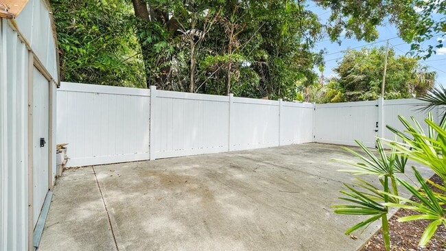 Building Photo - 263 22nd St N