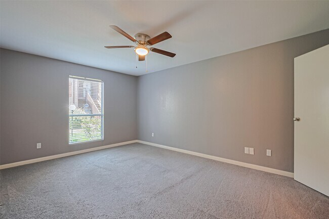 Building Photo - 12905 Woodforest Blvd