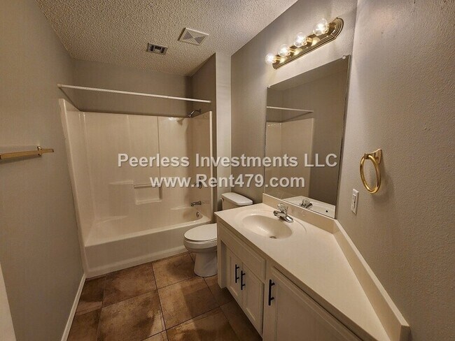Building Photo - 509-A Braithwaite St