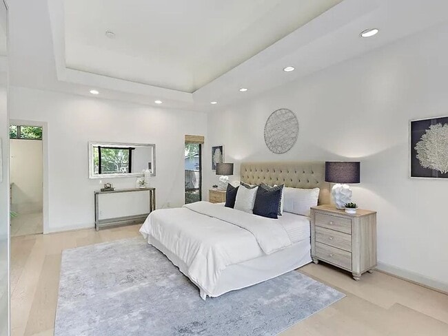 Building Photo - BRIGHT & AIRY HOME IN EXCLUSIVE ENCLAVE SPRAWLING, PRIVATE CULDESAC PROPERTY
