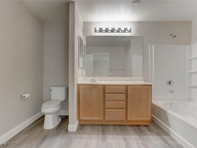 Building Photo - 7021 Town Forest Ave