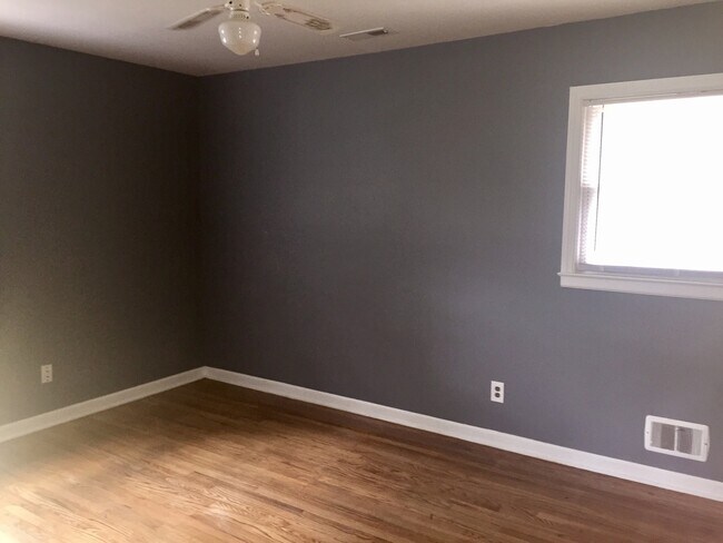 Building Photo - 5321 Ridgewood Heights Dr