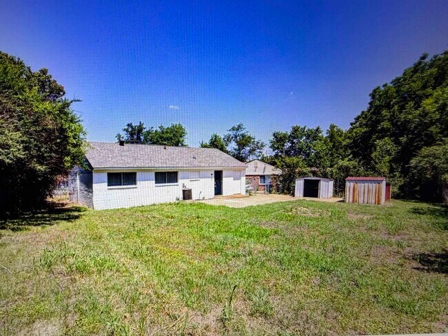 Building Photo - 4838 Shayne Ln