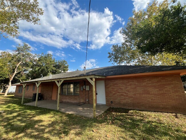 Building Photo - 106 Jane Dr