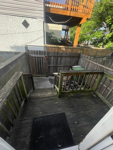 Fenced in Back Space - 1127 S Carey St
