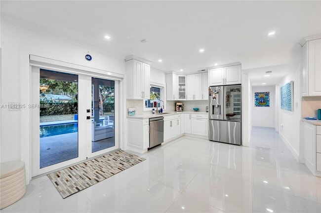 Building Photo - 8501 SW 142nd St