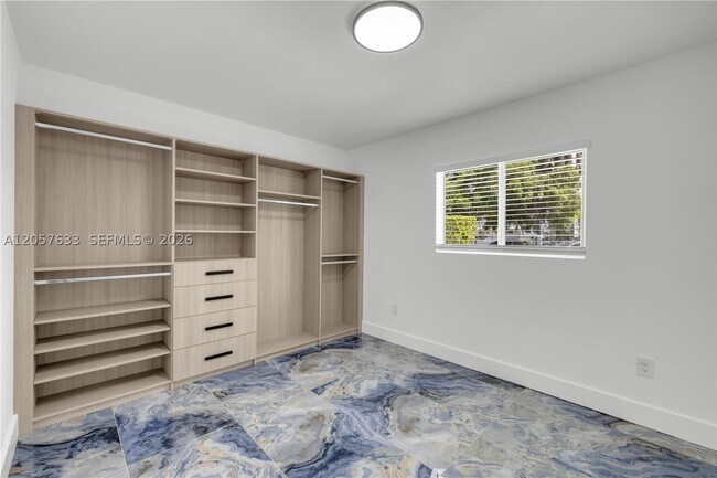 Building Photo - 10350 SW 48th St