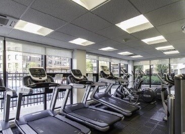 Building Photo - 3930 N Pine Grove Ave