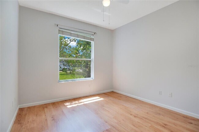 Building Photo - 1873 Pine Bay Dr