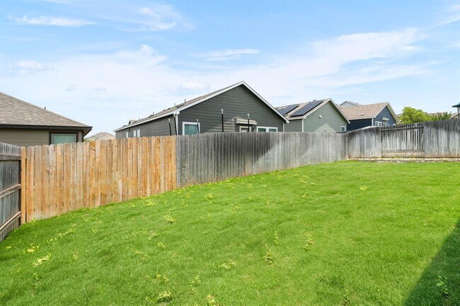 Building Photo - 313 McLintock Rd