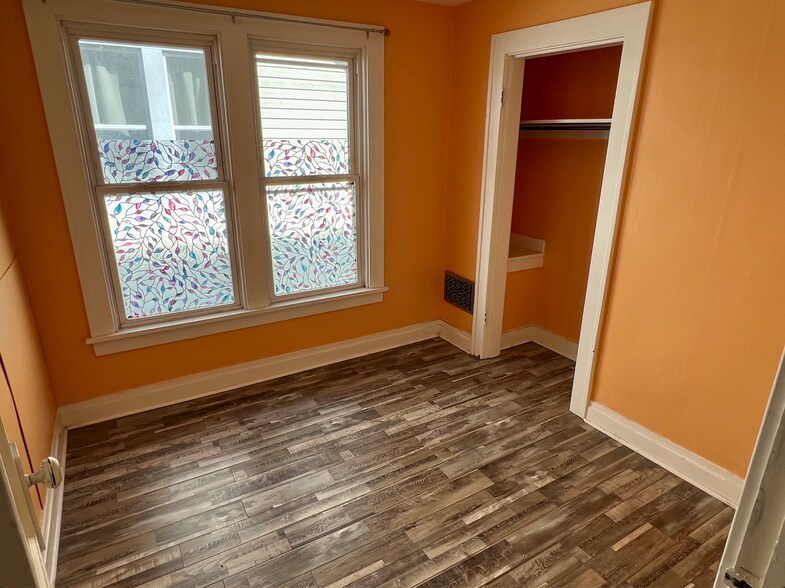 Building Photo - 212 E Hudson St