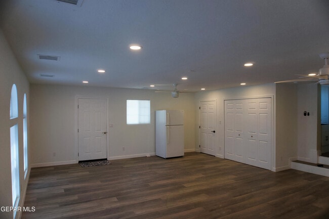 Building Photo - 9401 Pavo Ln