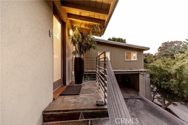 Building Photo - 2412 Canyon Oak Dr