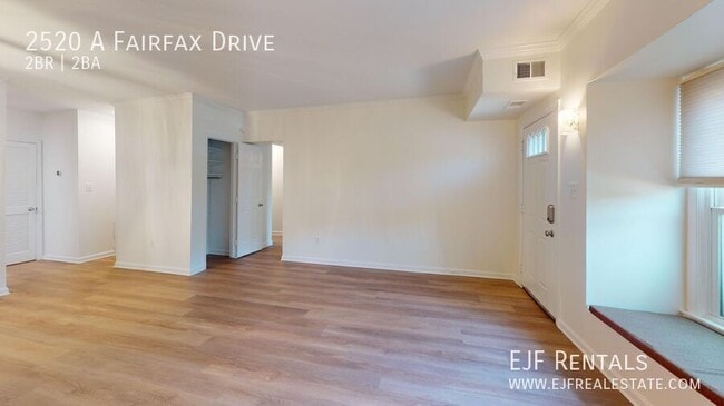 Building Photo - 2520 Fairfax Dr