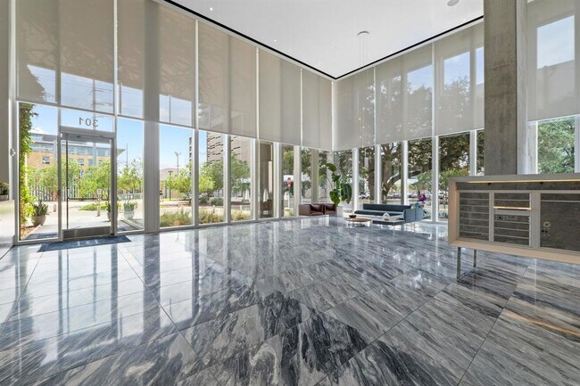 Building Photo - 301 West Ave