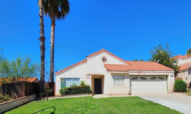 Primary Photo - Spacious 4 Bedroom, 2 Bath, Single-Story H...