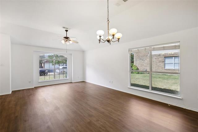 Building Photo - 728 Cardinal Dr