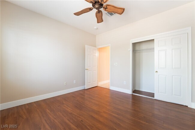 Building Photo - 3016 Friendship Hill Cir