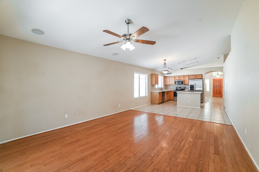Building Photo - 6660 W Monona Dr