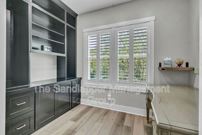 Building Photo - 123 Sabal Ct