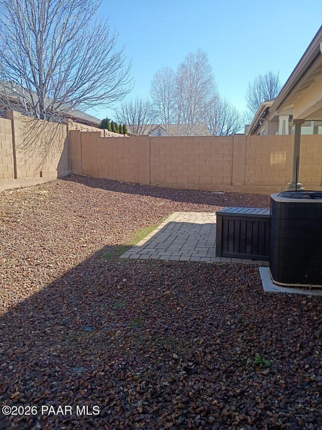 Building Photo - 12694 E Amor St