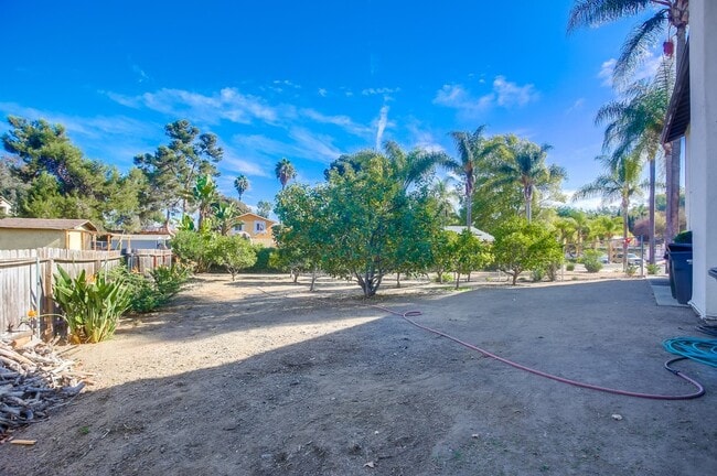 Building Photo - 543 Edna Way