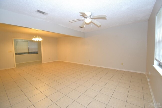 Building Photo - 7061 Heather Oaks Dr