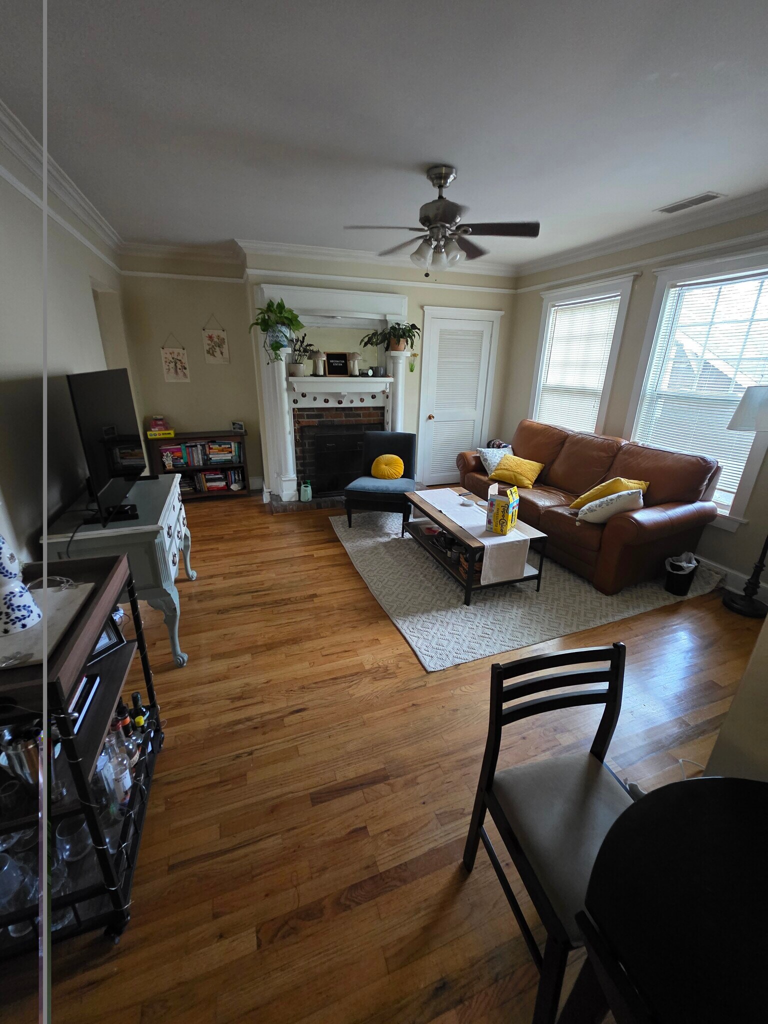 Building Photo - 965 Myrtle St NE