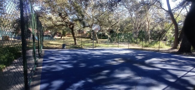 Building Photo - 2706-2712 12th Ct