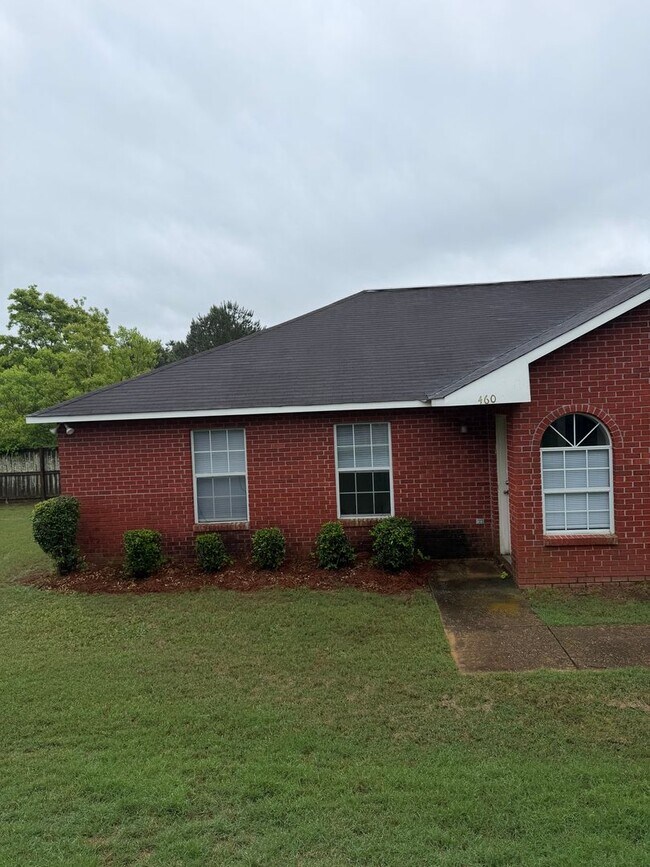 Building Photo - Harmon Estates Available Now!