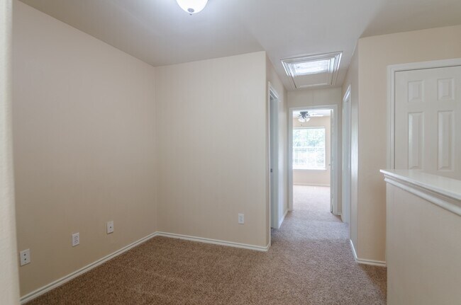 Building Photo - 6303 Veranda Green Trail