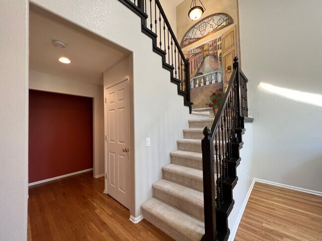 Building Photo - Splendid Townhome in Castle Pines