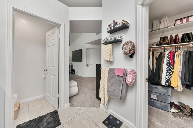 Building Photo - 8105 Prior Way