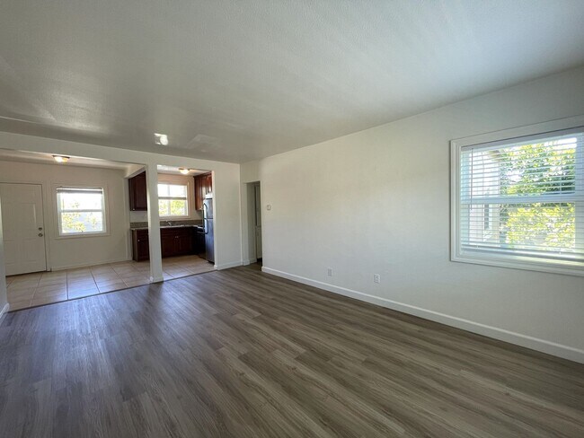 Building Photo - 4327 McClintock St