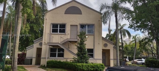 Building Photo - 8215 Lake Dr