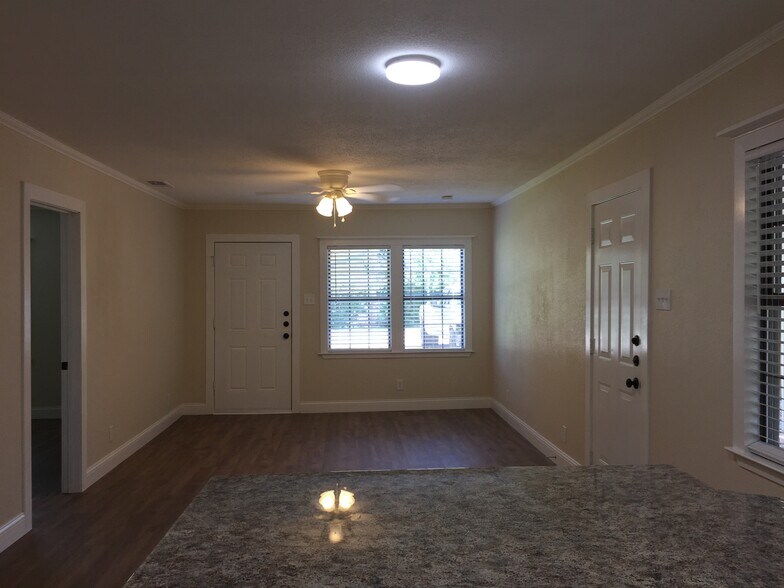 Building Photo - 310 East 3rd St.