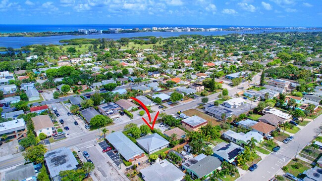 Building Photo - 1425 N Federal Hwy