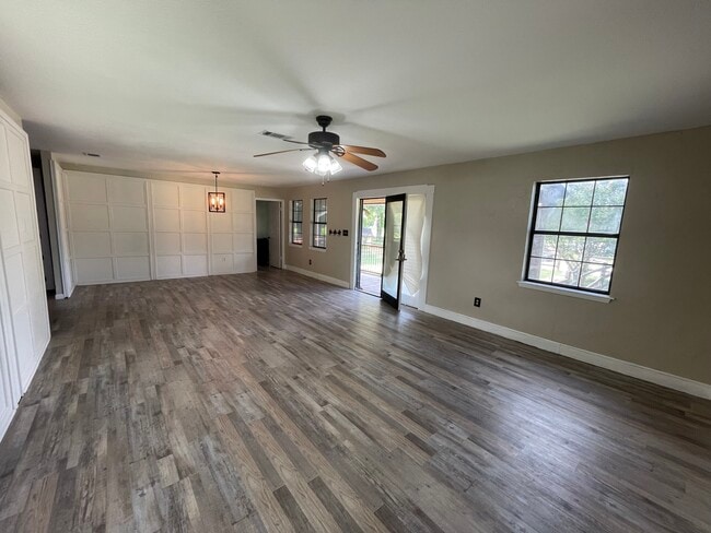 Building Photo - 6951 Co Rd 276