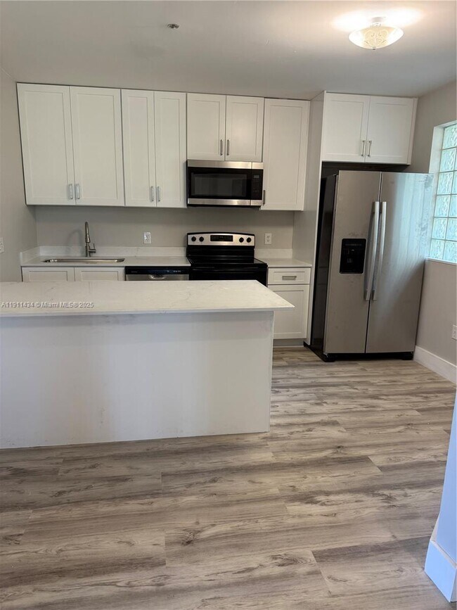 Building Photo - 5147 Europa Dr