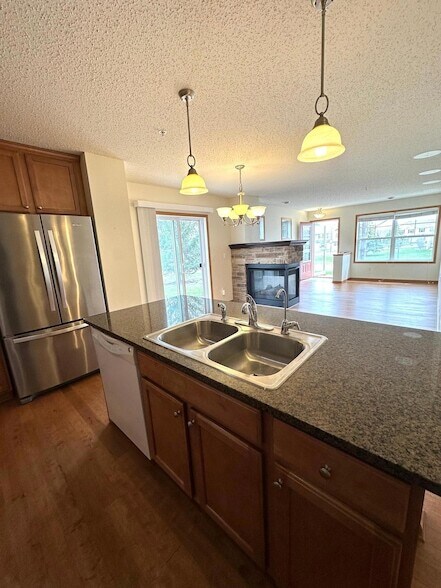 Building Photo - 15375 60th Ave N