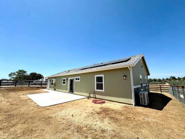 Building Photo - LUXE NEW BUILD ON PROPERTY IN MENIFEE!