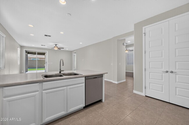 Building Photo - 3737 S 64th Ln