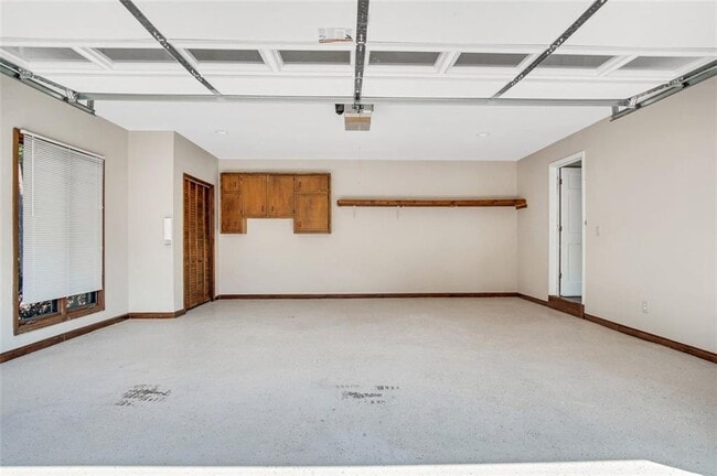 Building Photo - 2052 Old Forge Way