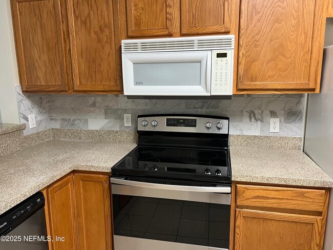 Building Photo - 621 Southbranch Dr