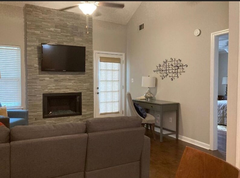 Building Photo - 1209 Reid Rd