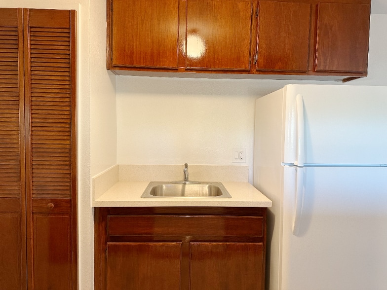 Building Photo - 4953 Barstow St