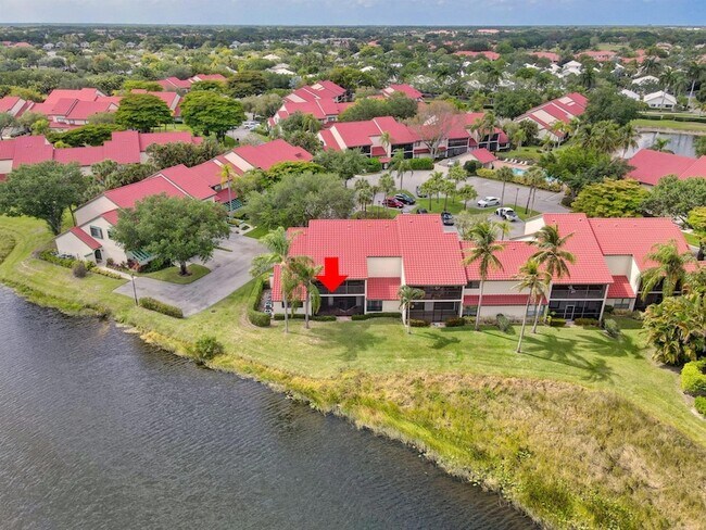 Building Photo - 6 Lexington Ln E