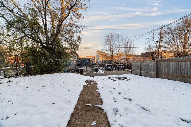 Building Photo - 4175 McRee Ave